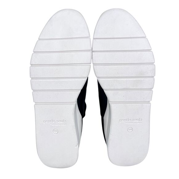 Gentle Souls by Kenneth Cole Remi Lite Stretch Booties 8 Black New - Picture 10 of 10